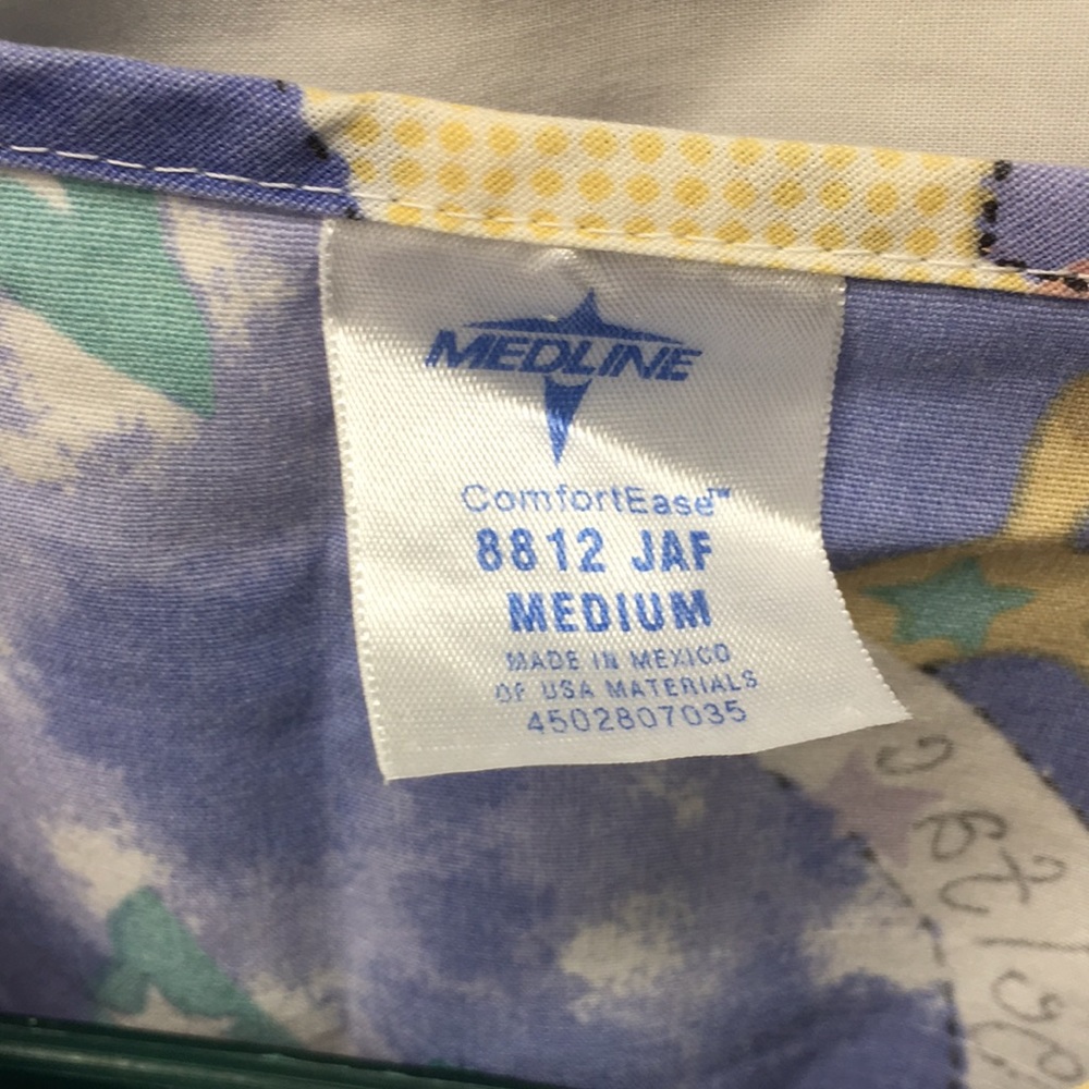 Medline comfort ease scrub jacket ladies sz M - Picture 3 of 4